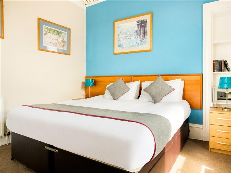 Corner Hotel Карноусті Екстер'єр фото