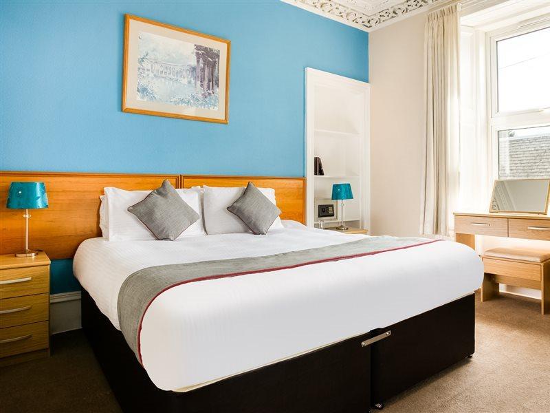 Corner Hotel Карноусті Екстер'єр фото