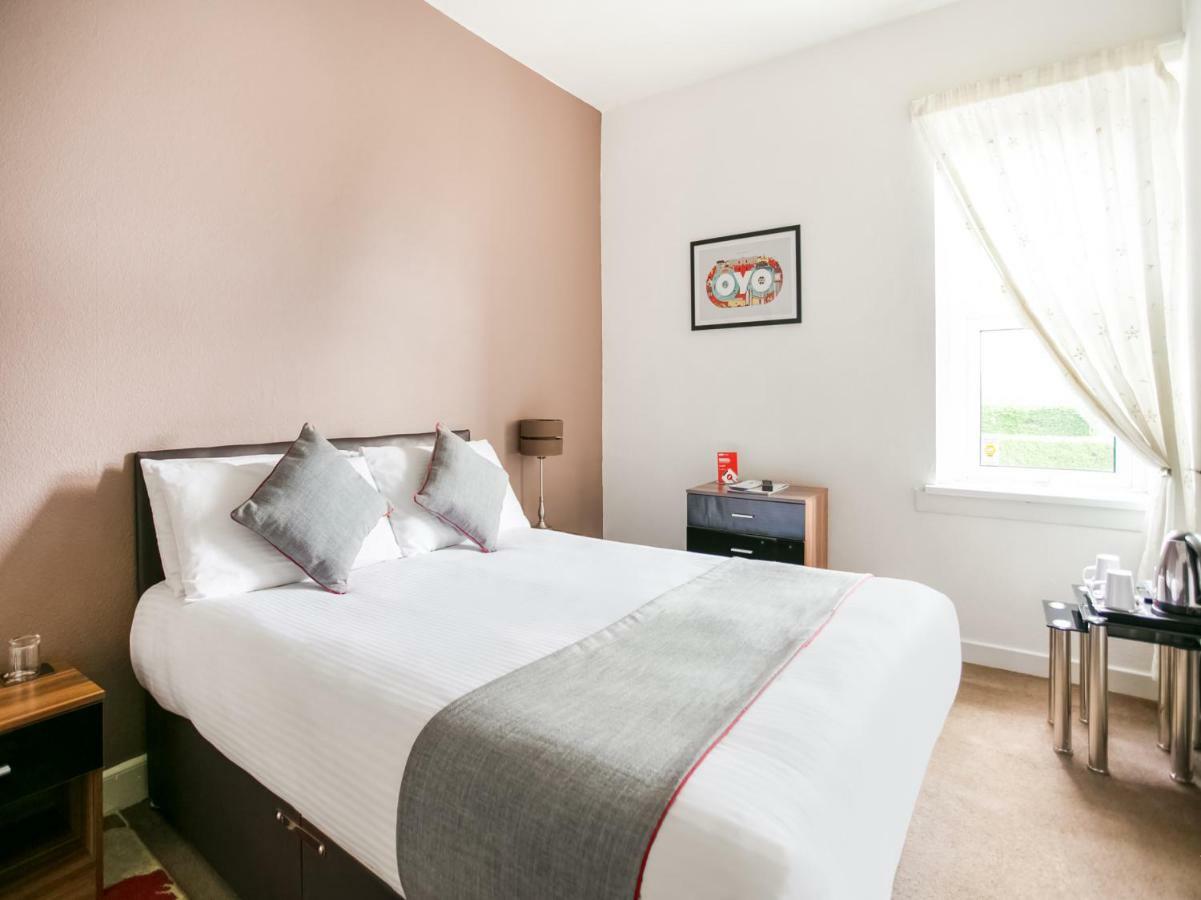 Corner Hotel Карноусті Екстер'єр фото