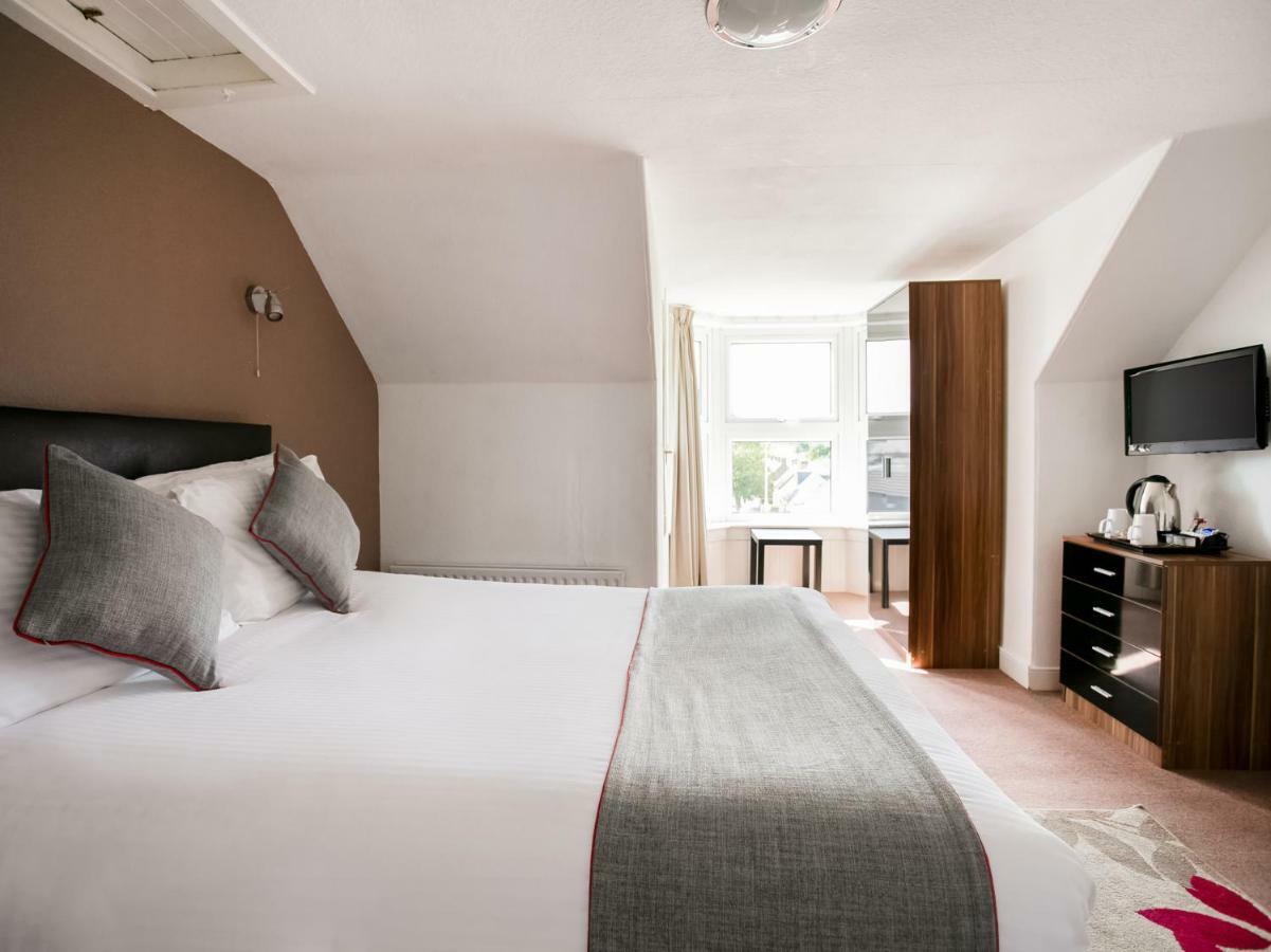 Corner Hotel Карноусті Екстер'єр фото