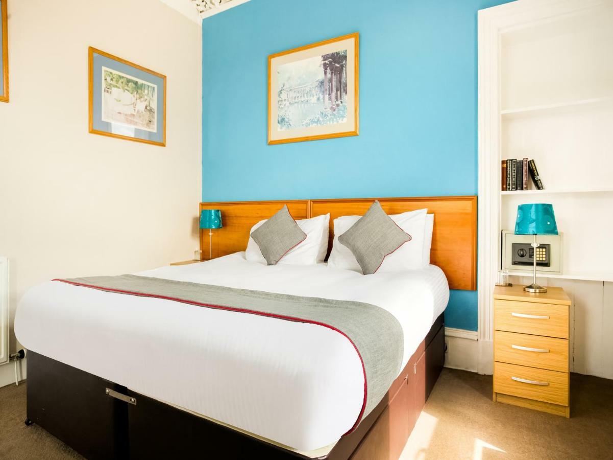 Corner Hotel Карноусті Екстер'єр фото