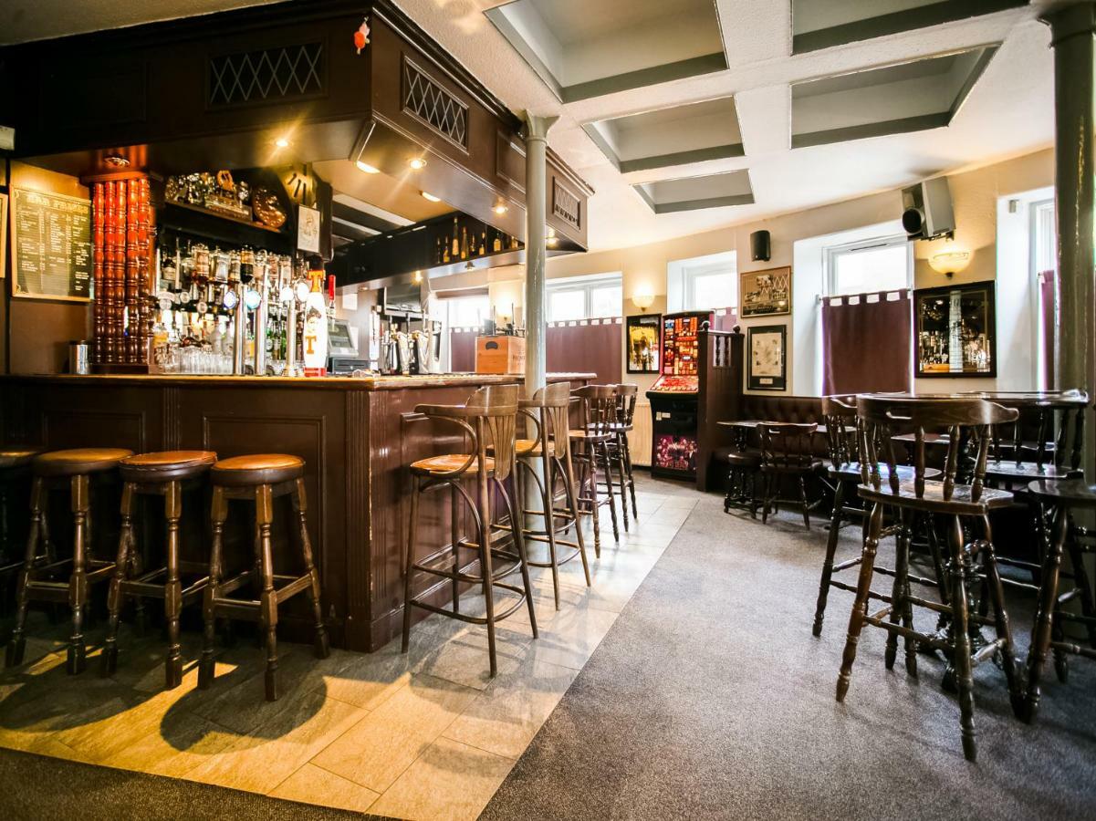 Corner Hotel Карноусті Екстер'єр фото